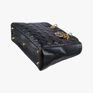 Pre-owned Christian Dior Lady Dior Black Patent handbag | stylenewstar