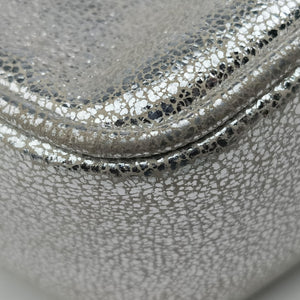 Secondhand Yves Saint Laurent Lou camera Silver Leather 527096 shoulderbag | stylenewstar