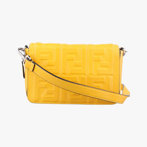Pre-owned Fendi Flap Expand Yellow Leather 7M0299 shoulderbag | stylenewstar