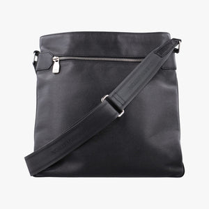Pre-owned Louis Vuitton SASHA Glacier TAIGA M32630 shoulderbag | stylenewstar