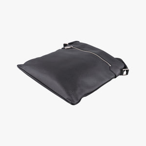 Pre-owned Louis Vuitton SASHA Glacier TAIGA M32630 shoulderbag | stylenewstar