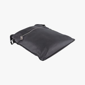 Pre-owned Louis Vuitton SASHA Glacier TAIGA M32630 shoulderbag | stylenewstar