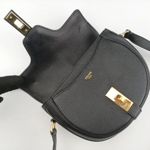 Pre-owned Celine Small Besace 16 Black Leather shoulderbag | stylenewstar