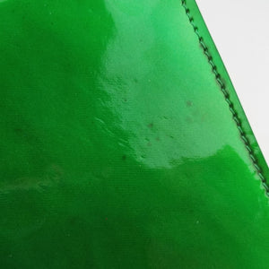 Pre-owned Chanel Cocomark phone holder Green Patent Leather A92304 shoulderbag | stylenewstar