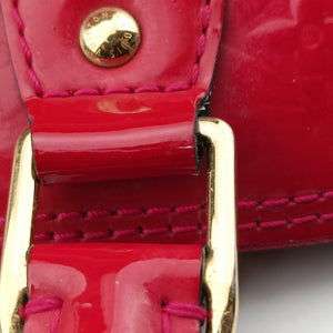Secondhand Louis Vuitton Alma PM pomme d'amour Vernis M90096 handbag | stylenewstar