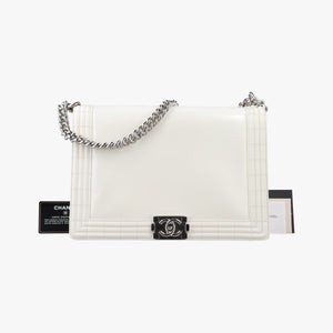 Pre-owned Chanel BOY CHANEL White Enamel A67021 shoulderbag | stylenewstar