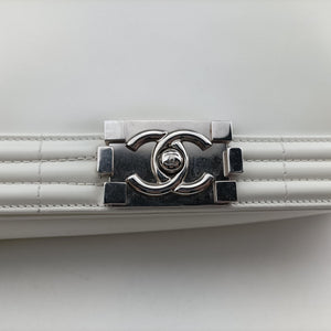Pre-owned Chanel BOY CHANEL White Enamel A67021 shoulderbag | stylenewstar