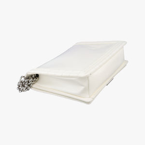 Pre-owned Chanel BOY CHANEL White Enamel A67021 shoulderbag | stylenewstar