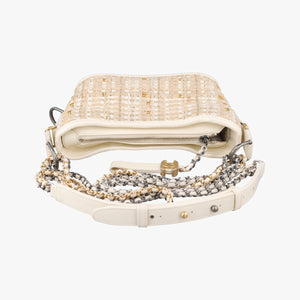 Pre-owned Chanel GABRIELLE White Fabric× Leather A91810 shoulderbag | stylenewstar