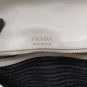 Pre-owned Prada Diagramme White Leather 1BD108 shoulderbag | stylenewstar