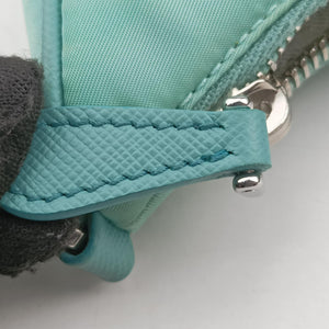 Vintage Prada Re-Edition 2005 Re-Nylon Green nylon 1BH204 shoulderbag | stylenewstar