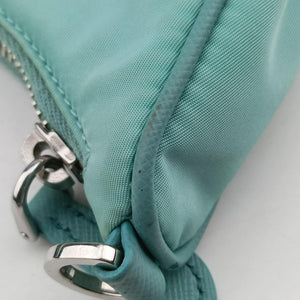 Vintage Prada Re-Edition 2005 Re-Nylon Green nylon 1BH204 shoulderbag | stylenewstar