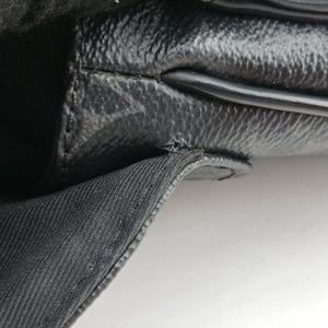 Pre-owned Louis Vuitton District PM Noir Monogram Eclipse M44000 shoulderbag | stylenewstar