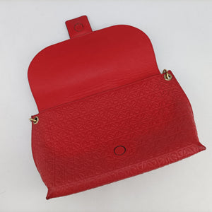 Pre-owned Loewe Avenue Red Leather shoulderbag | stylenewstar