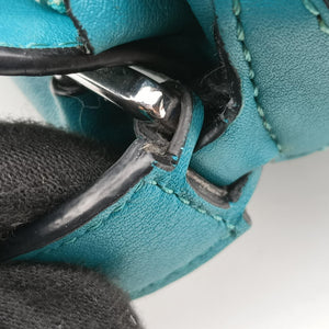 Pre-owned Loewe Puzzle Green Leather shoulderbag | stylenewstar