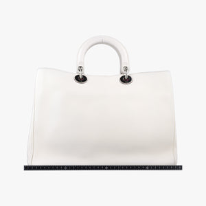 Secondhand Christian Dior Diorissimo White Leather shoulderbag | stylenewstar
