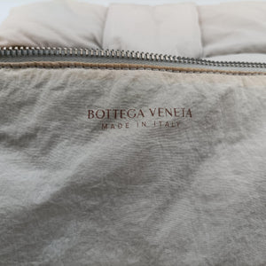 Pre-owned Bottega Veneta Padded CASSETTE White Nylon shoulderbag | stylenewstar