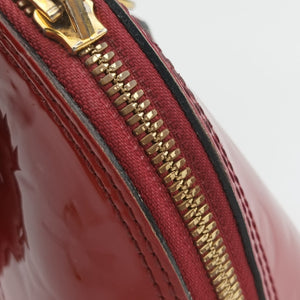 Vintage Louis Vuitton Alma BB pomme d'amour Vernis M90174 handbag | stylenewstar