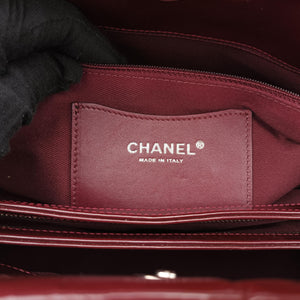 Pre-owned Chanel Mademoiselle Bowling Burgundy Patent A50561 handbag | stylenewstar