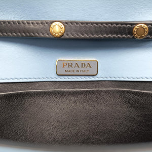 Pre-owned Prada City Calf Astrology Cahier ブルー×ブラック Saffiano leather×Leather shoulderbag | stylenewstar