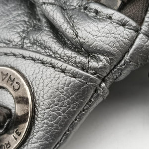 Pre-owned Chanel Matelasse Silver Leather A94102 bum bag/waist bag | stylenewstar