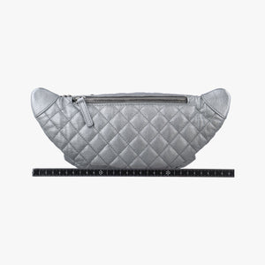 Pre-owned Chanel Matelasse Silver Leather A94102 bum bag/waist bag | stylenewstar