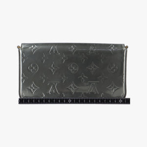 Vintage Louis Vuitton Pochette Felice Silver Vernis M68648 shoulderbag | stylenewstar