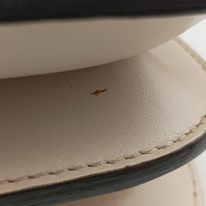 Secondhand Fendi Touch Beige Leather 8BT349 shoulderbag | stylenewstar