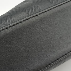 Pre-owned Louis Vuitton Porte Documents Jour Noir Damier Graphite N48224 handbag | stylenewstar