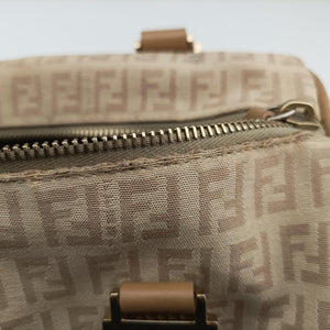 Pre-owned Fendi Zucchino Forever Bauletto beige canvas 8BL063 handbag | stylenewstar