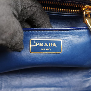Pre-owned Prada Pyramid Navy×Green Patent handbag | stylenewstar