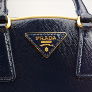 Pre-owned Prada Pyramid Navy×Green Patent handbag | stylenewstar
