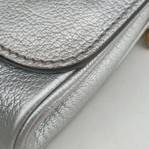 Pre-owned Miu Miu Miu Lady Silver Leather shoulderbag | stylenewstar