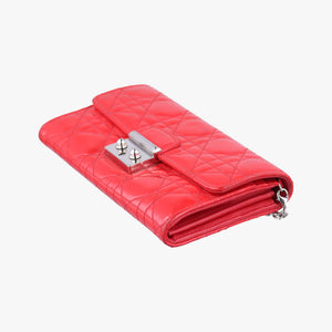 Vintage Christian Dior Cannage New Lock Red Patent handbag | stylenewstar