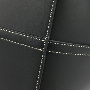 Pre-owned Burberry Soft Pocket Tote Black leather shoulderbag | stylenewstar