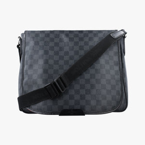 Vintage Louis Vuitton DANIEL MM Noir Damier GRAPHITE N58029 shoulderbag | stylenewstar