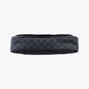 Vintage Louis Vuitton DANIEL MM Noir Damier GRAPHITE N58029 shoulderbag | stylenewstar