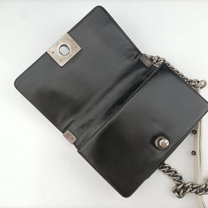 Pre-owned Chanel BOY CHANEL Black×white Leather A66712 shoulderbag | stylenewstar