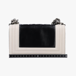 Pre-owned Chanel BOY CHANEL Black×white Leather A66712 shoulderbag | stylenewstar