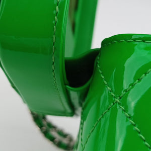 Pre-owned Chanel Vanity Matelasse Chain Handle Green Patent Leather A91055 handbag | stylenewstar
