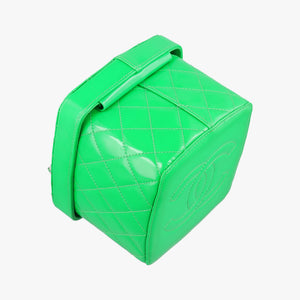 Pre-owned Chanel Vanity Matelasse Chain Handle Green Patent Leather A91055 handbag | stylenewstar