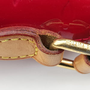 Secondhand Louis Vuitton Bellflower PM Pomme d'Amour Vernis M91728 shoulderbag | stylenewstar