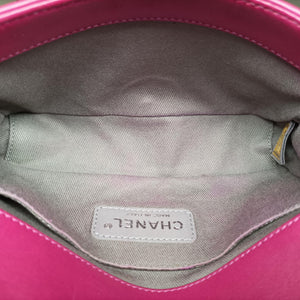 Secondhand Chanel BOY CHANEL Rose velour A67416 shoulderbag | stylenewstar