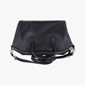 Pre-owned Givenchy Antigona Medium Black leather shoulderbag | stylenewstar