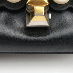 Pre-owned Fendi Studded Kan I Black Leather 8M0381 shoulderbag | stylenewstar
