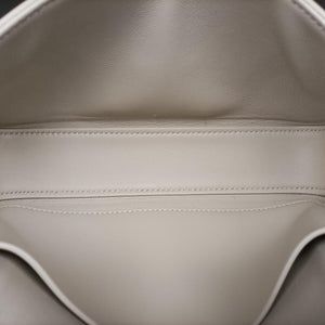 Secondhand Celine Claude Triomphe Beige Leather shoulderbag | stylenewstar