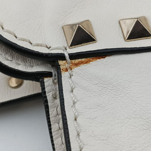 Pre-owned Valentino Rockstud White Leather shoulderbag | stylenewstar