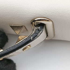 Pre-owned Valentino Rockstud White Leather shoulderbag | stylenewstar
