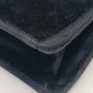 Pre-owned Gucci Square G Black velour 544242 shoulderbag | stylenewstar