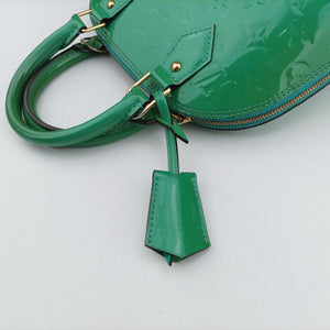 Secondhand Louis Vuitton Alma BB Blue Lagon Vernis M91696 shoulderbag | stylenewstar